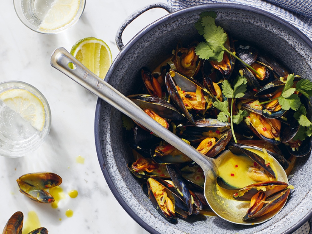 Coconut, Turmeric & Lemongrass Mussels Living North